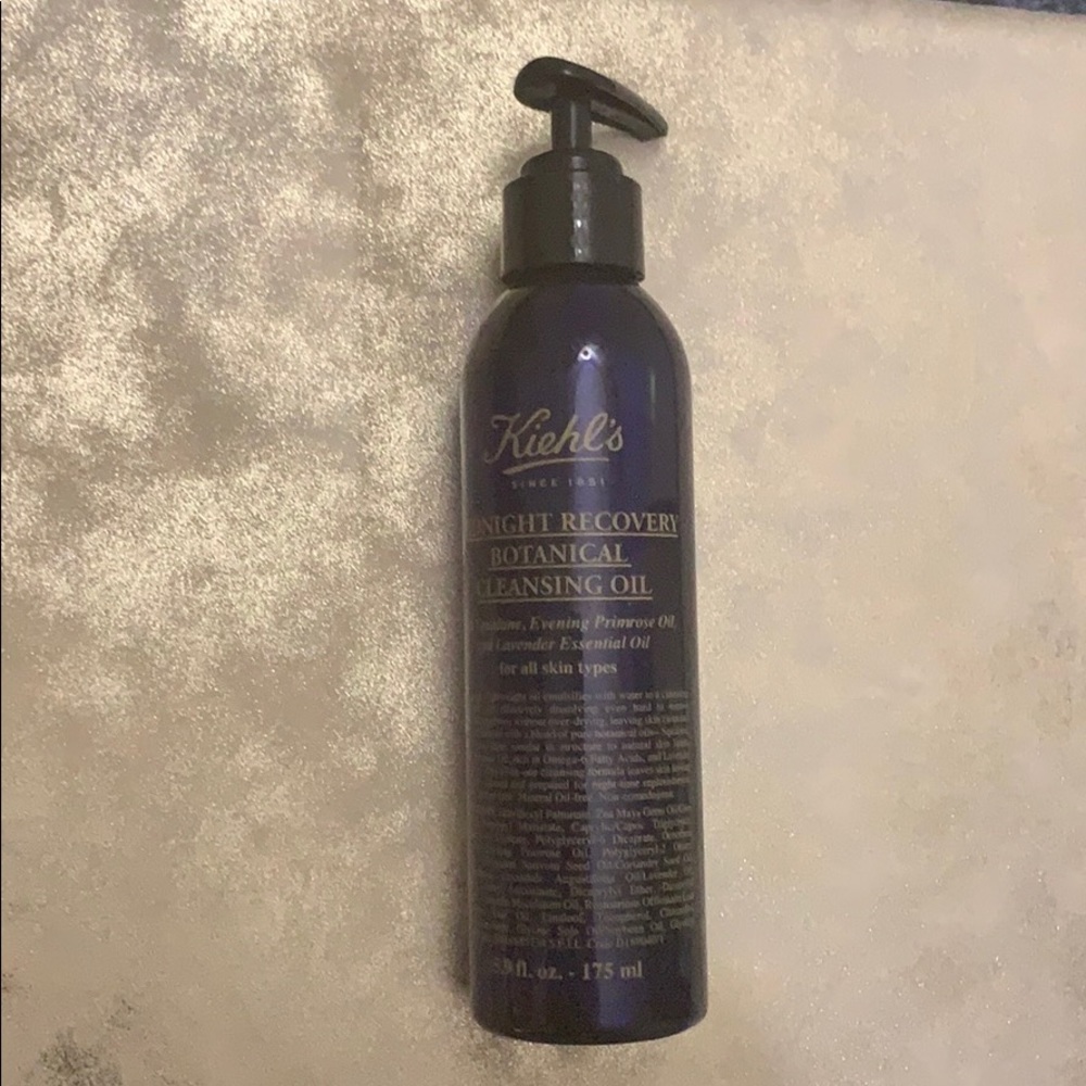 Kiehl’s Midnight Recovery Cleansing oil